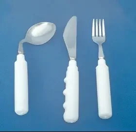 Grip-Tight – Teaspoon Angled / Right Handed White – 8807