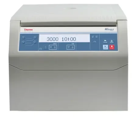 Heraeus Megafuge 8R – Benchtop Centrifuge Cell Culture Package 4 Place Swinging Bucket Rotor 4,500 RPM / 3,260xG – 75130102