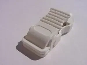 Lynn Medical – Adapter Clip Universal, White, Tab Type – TR6377