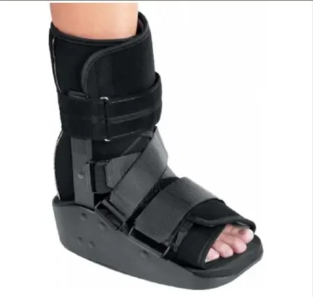MaxTrax – Walker Boot Large Hook and Loop Closure Male 10-1/2 to 13-1/2 / Female 11-1/2 to 14-1/2 Left or Right Foot – 11-1384-4-00000