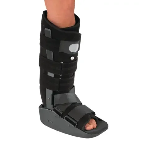 MaxTrax – Walker Boot Medium Hook and Loop Closure Male 5-1/2 to 10 / Female 6-1/2 to 11 Left or Right Foot – 081518430