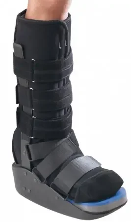 MaxTrax Diabetic Walker – Walker Boot Medium Hook and Loop Closure Male 5-1/2 to 10 / Female 6-1/2 to 11 Left or Right Foot – 79-95455