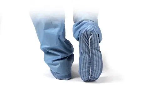 Medline – Shoe Cover One Size Fits Most Ankle High Nonskid Sole Blue NonSterile – NON28858