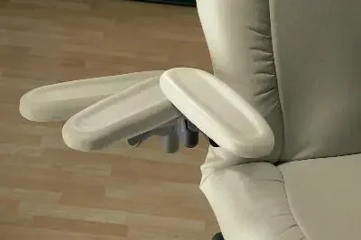 Midmark – Chair Arm For 641 Barrier-Free Power Procedure Chair – 9A396001-855