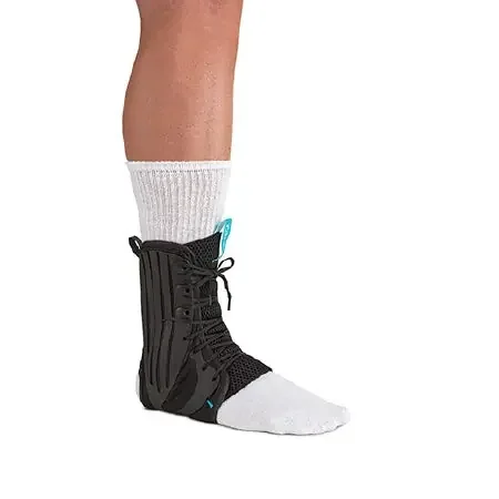 Ossur Formfit – Ankle Brace Ossur FormFit X-Small Lace-Up Left or Right Foot – B-212010001
