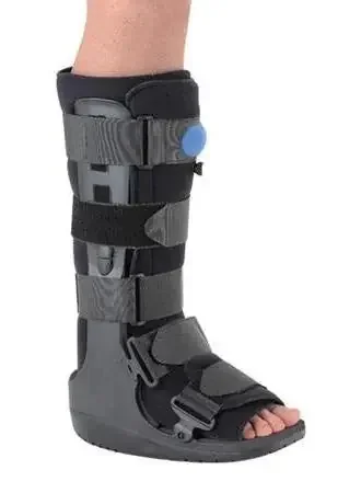 Ossur Formfit – Walker Boot Ossur FormFit X-Small D-Ring / Hook and Loop Strap Closure Male 2 to 4 / Female 3-1/2 to 5-1/2 Left or Right Foot – W0200BLK