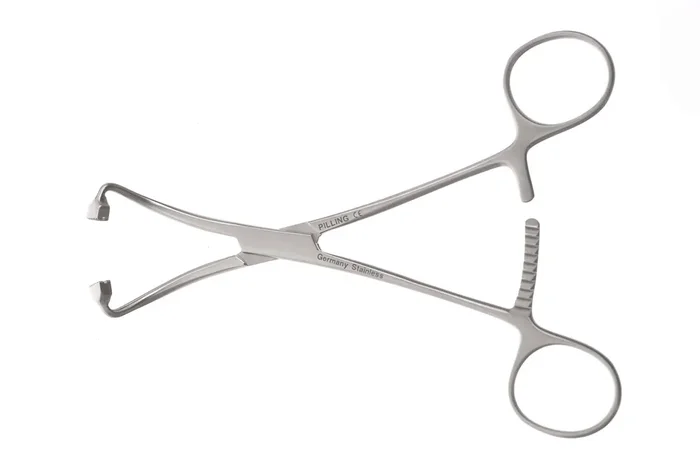Pilling – Towel Forceps Peers 5-3/4 Inch Length Stainless Steel NonSterile Ratchet Lock Finger Ring Handle Curved Double Opposing Row of NonPenetrating Teeth – 121650