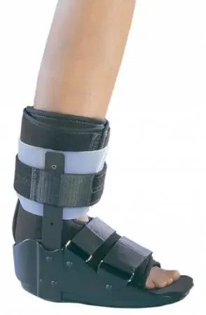 ProCare – Walker Boot Procare Large Hook and Loop Closure Male 10 and Up / Female 11 and Up Left or Right Foot – 79-95017